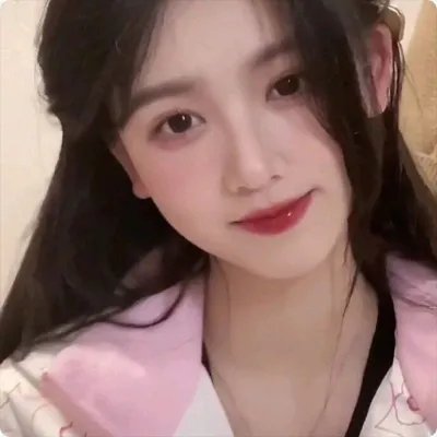 一个女王的少女时代封面